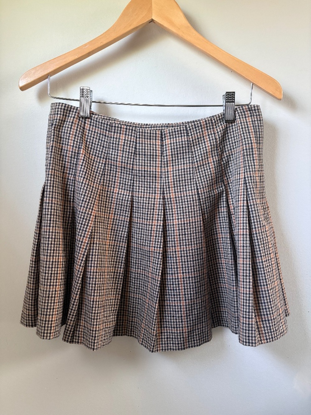 H&M Brown Black Tan plaid pleated skirt M